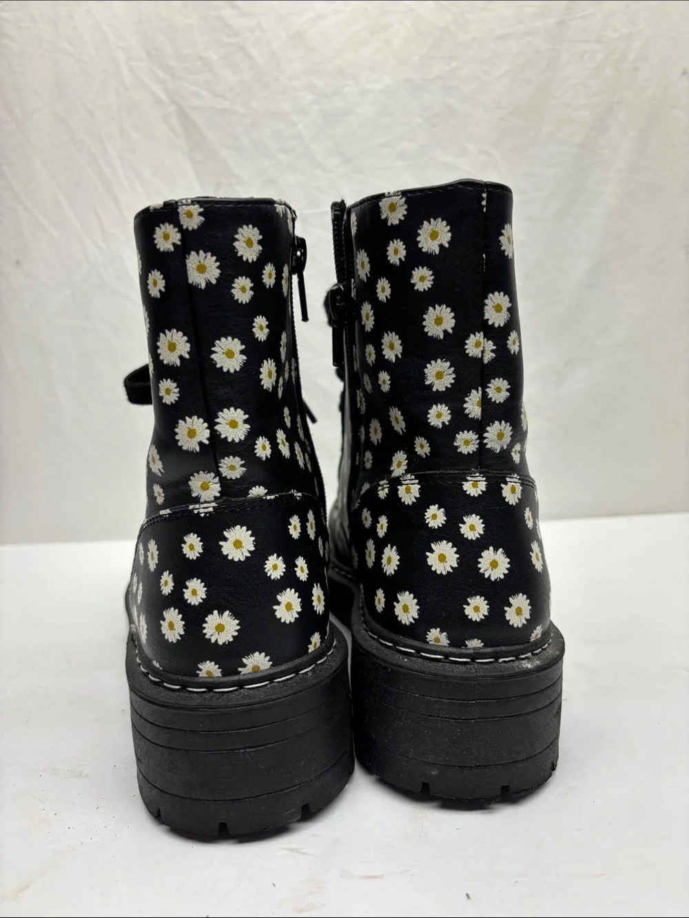 Sugar floral boots, SZ 9 M, box 71